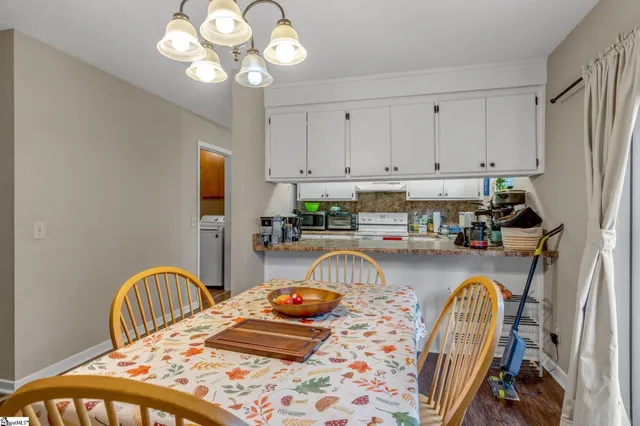 $159,900 | 220 Charleston Avenue, Clemson, SC 29631