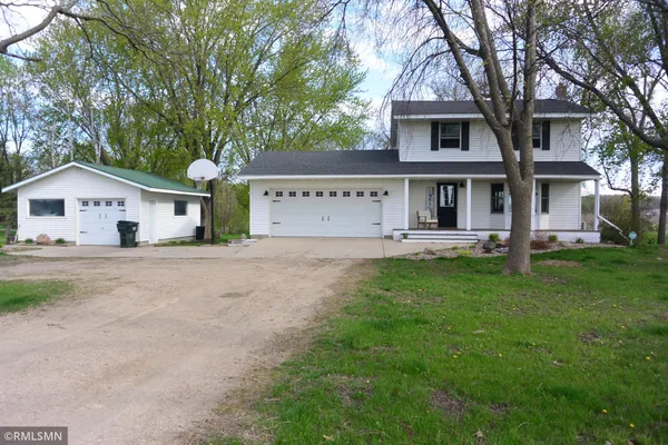$399,900 | 17172 220th Street, Hutchinson, MN 55350