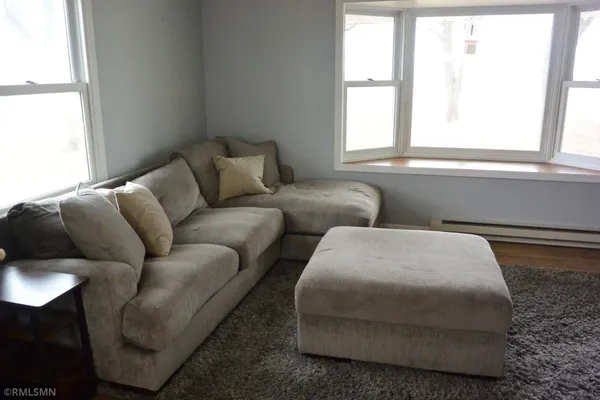 $425,000 | 17172 220th Street, Hutchinson, MN 55350