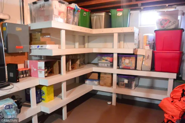 $425,000 | 17172 220th Street, Hutchinson, MN 55350