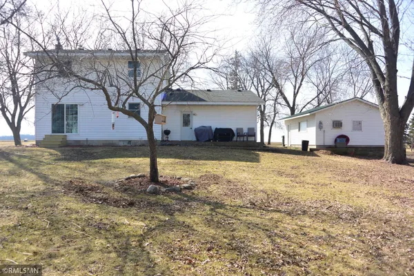 $425,000 | 17172 220th Street, Hutchinson, MN 55350