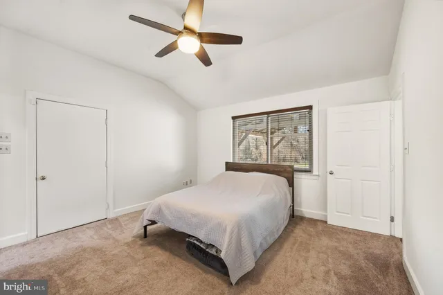 $900,000 | 33900 Austin Grove Road, Bluemont, VA 20135