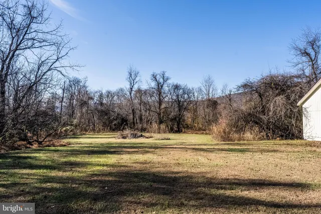 $900,000 | 33900 Austin Grove Road, Bluemont, VA 20135