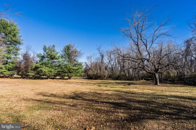 $900,000 | 33900 Austin Grove Road, Bluemont, VA 20135