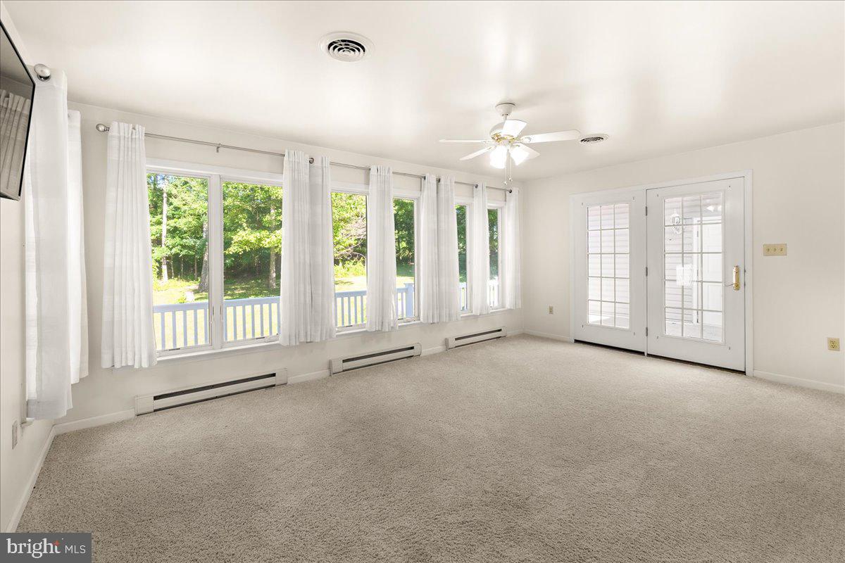 21873 Boonsboro Mountain Road Boonsboro, MD 21713 - Photo 16 of 48 Morning Room