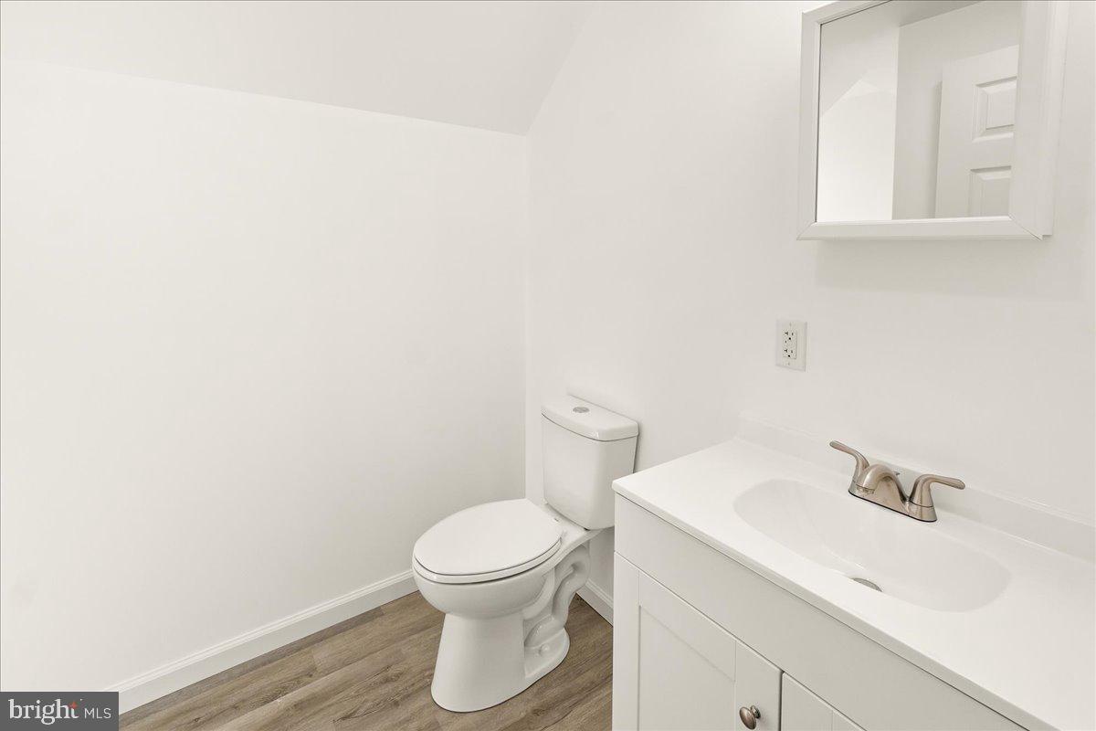 21873 Boonsboro Mountain Road Boonsboro, MD 21713 - Photo 30 of 48 Upper Level Hallway Full Bathroom