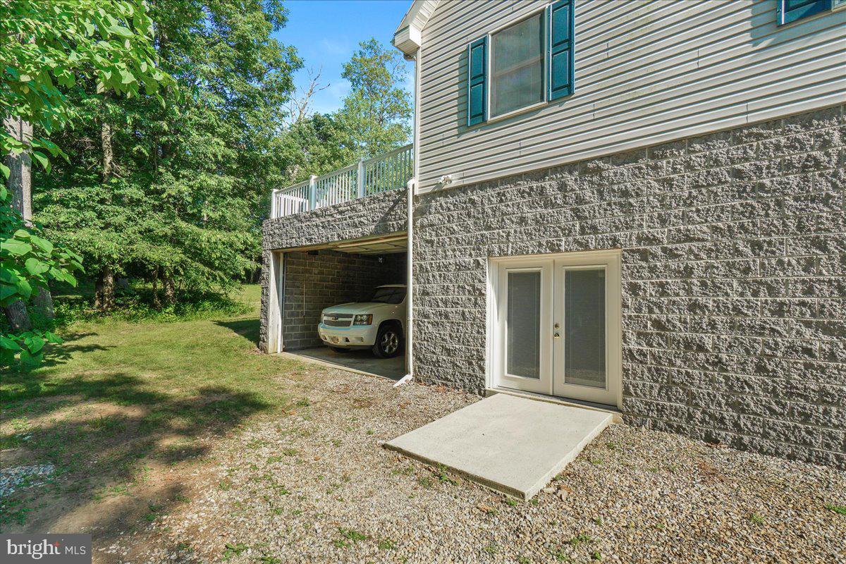 21873 Boonsboro Mountain Road Boonsboro, MD 21713 - Photo 9 of 48 17x55 Rear Garage