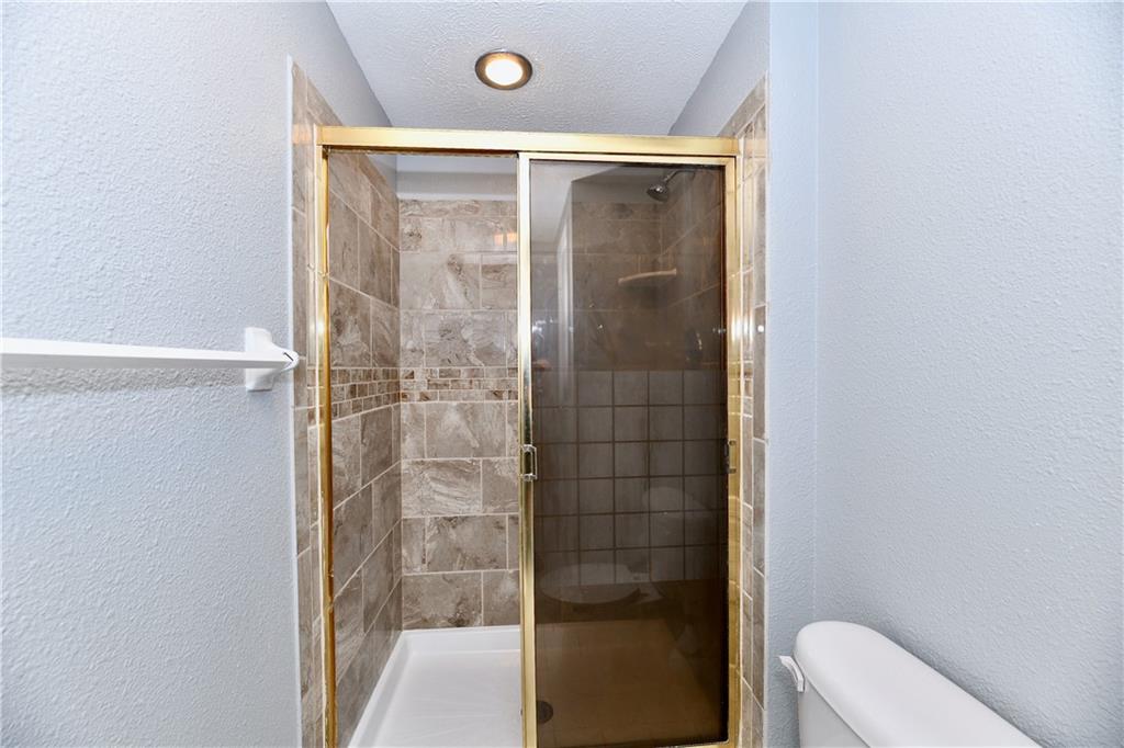 8437 Castle Ridge Lane Indianapolis, IN 46256 - Photo 12 of 50 Gallery Image 12