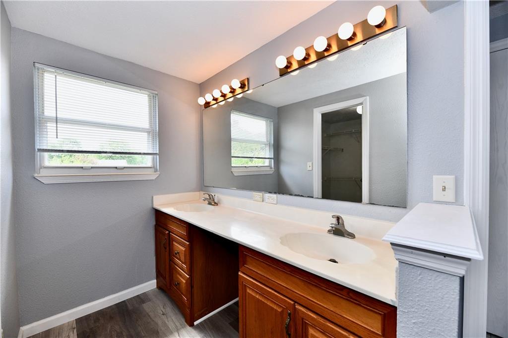 8437 Castle Ridge Lane Indianapolis, IN 46256 - Photo 10 of 50 Gallery Image 10