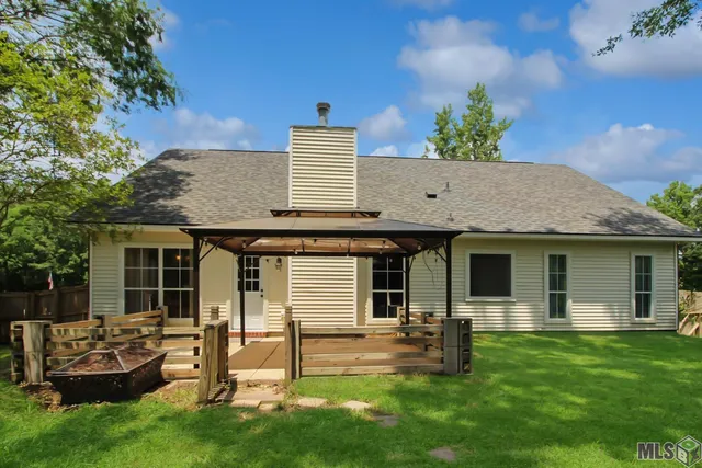 $320,000 | 31228 Seagull Lane, Denham Springs, LA 70726