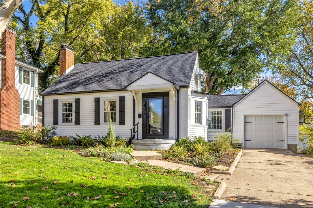 310 South Glencoe Avenue Decatur, IL 62522 - Photo 1 of 29