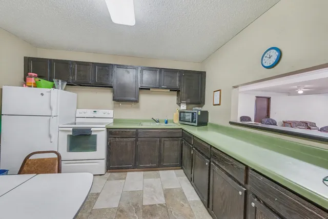 $124,900 | 401 East Burnsville Parkway, Unit 239, Burnsville, MN 55337