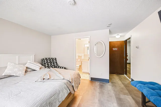 $124,900 | 401 East Burnsville Parkway, Unit 239, Burnsville, MN 55337