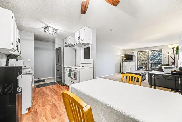 $124,900 | 401 East Burnsville Parkway, Unit 239, Burnsville, MN 55337