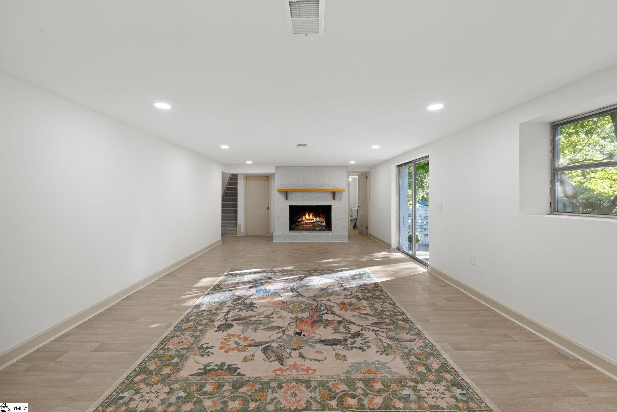 406 Rollingreen Road Greenville, SC 29615 - Photo 26 of 42