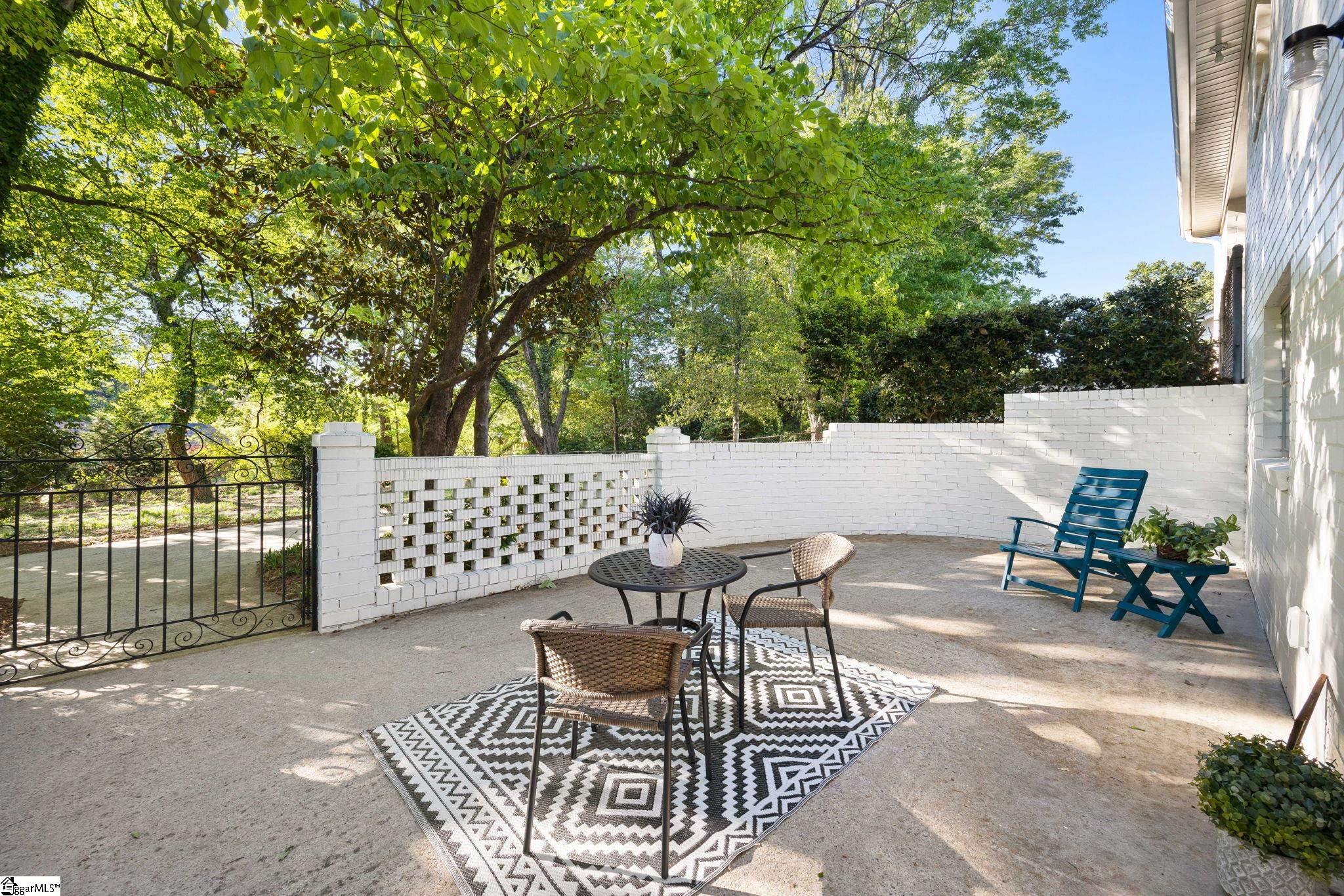 406 Rollingreen Road Greenville, SC 29615 - Photo 32 of 42