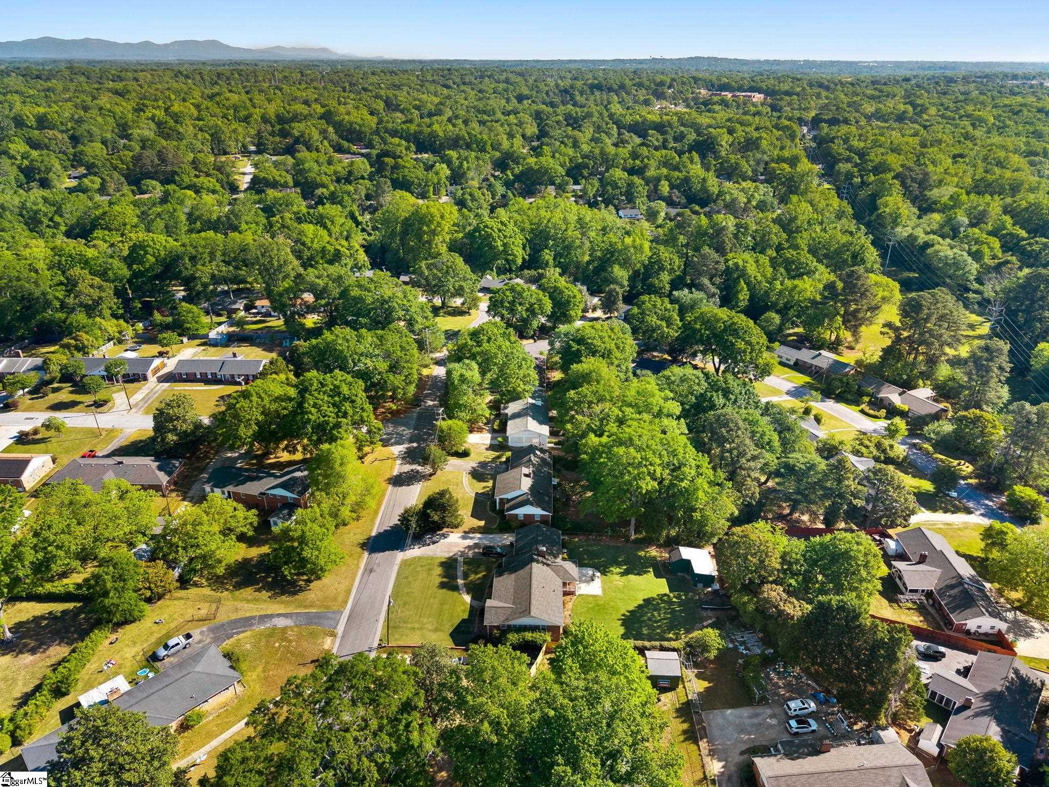 406 Rollingreen Road Greenville, SC 29615 - Photo 40 of 42