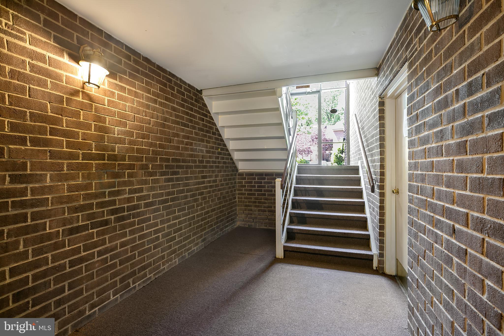 1525 Northgate Square, Unit 2C Reston, VA 20190 - Photo 2 of 32 Gallery Image 2