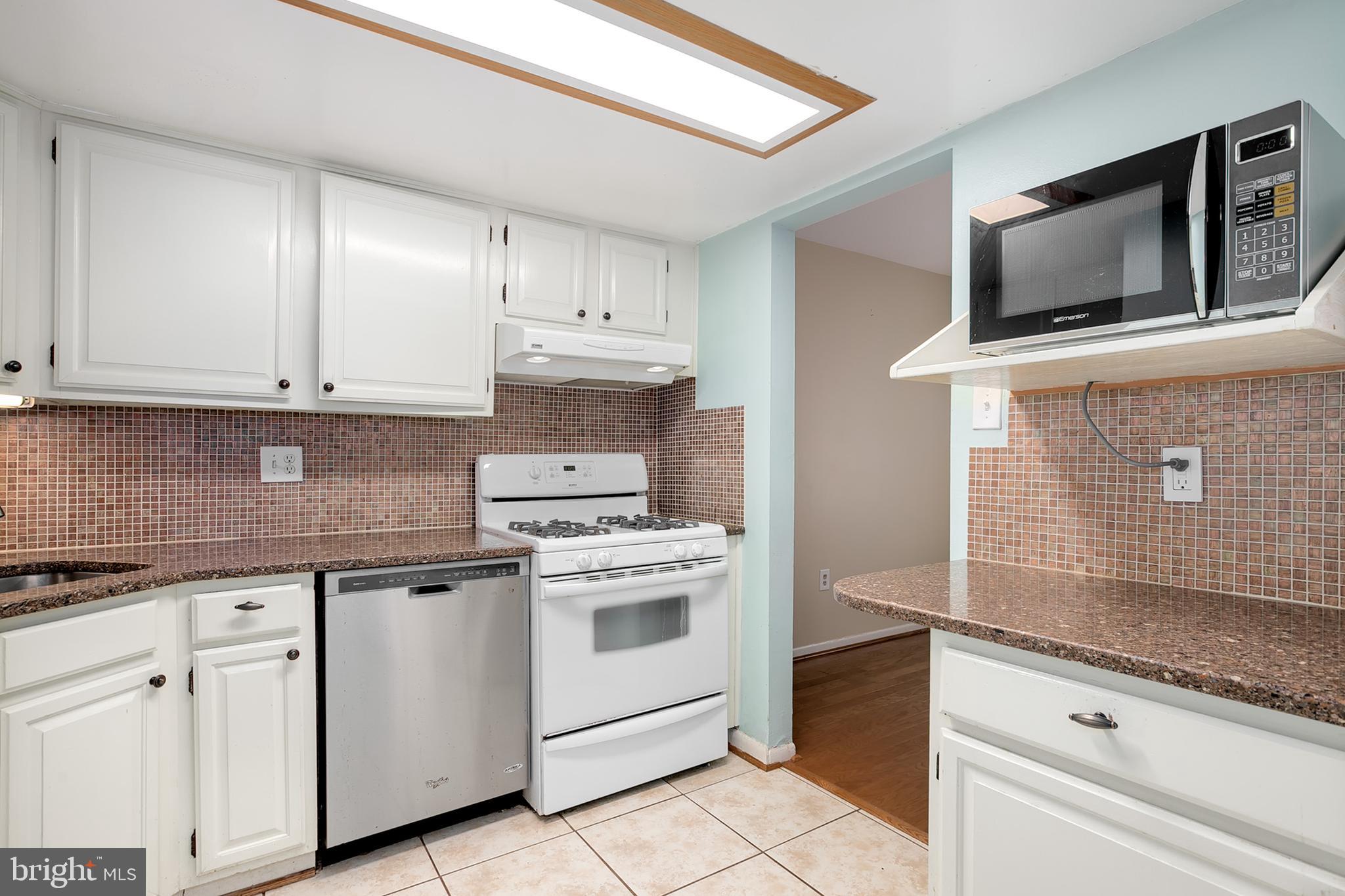 1525 Northgate Square, Unit 2C Reston, VA 20190 - Photo 15 of 32 Gallery Image 15