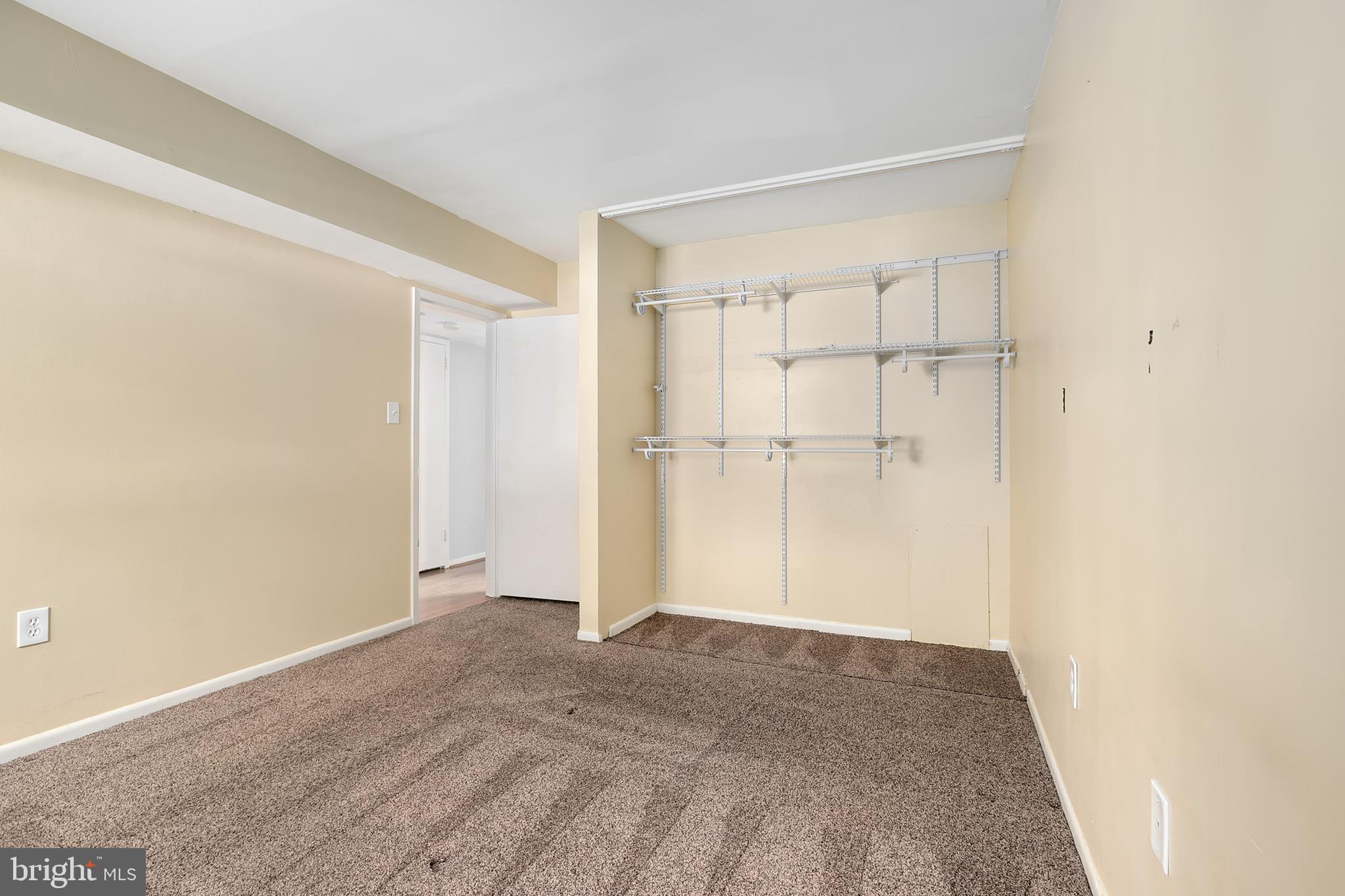 1525 Northgate Square, Unit 2C Reston, VA 20190 - Photo 18 of 32 Gallery Image 18