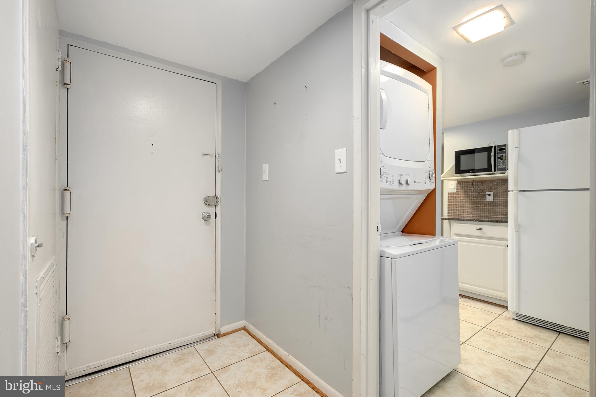 1525 Northgate Square, Unit 2C Reston, VA 20190 - Photo 4 of 32 Gallery Image 4