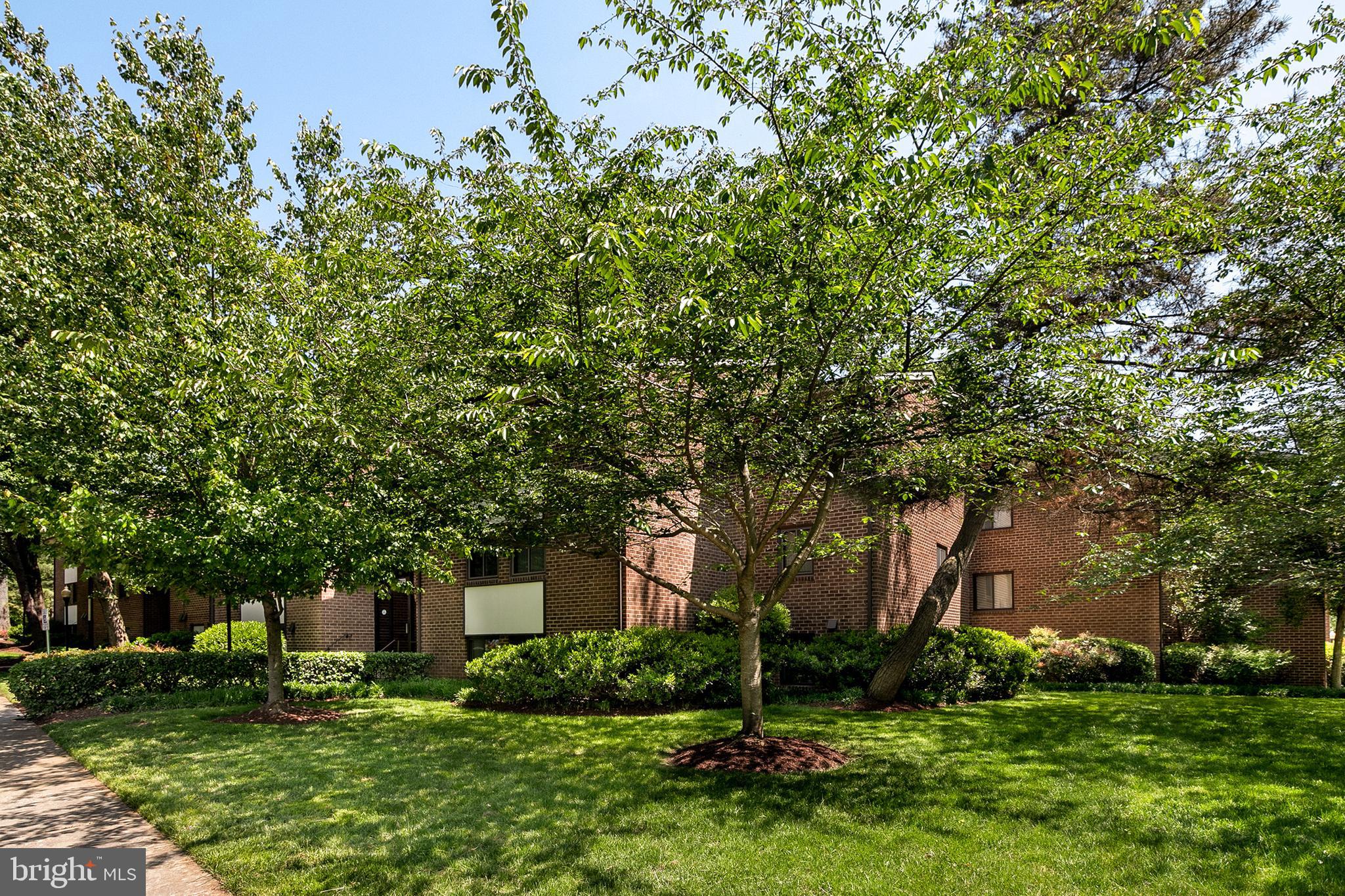 1525 Northgate Square, Unit 2C Reston, VA 20190 - Photo 31 of 32 Gallery Image 31