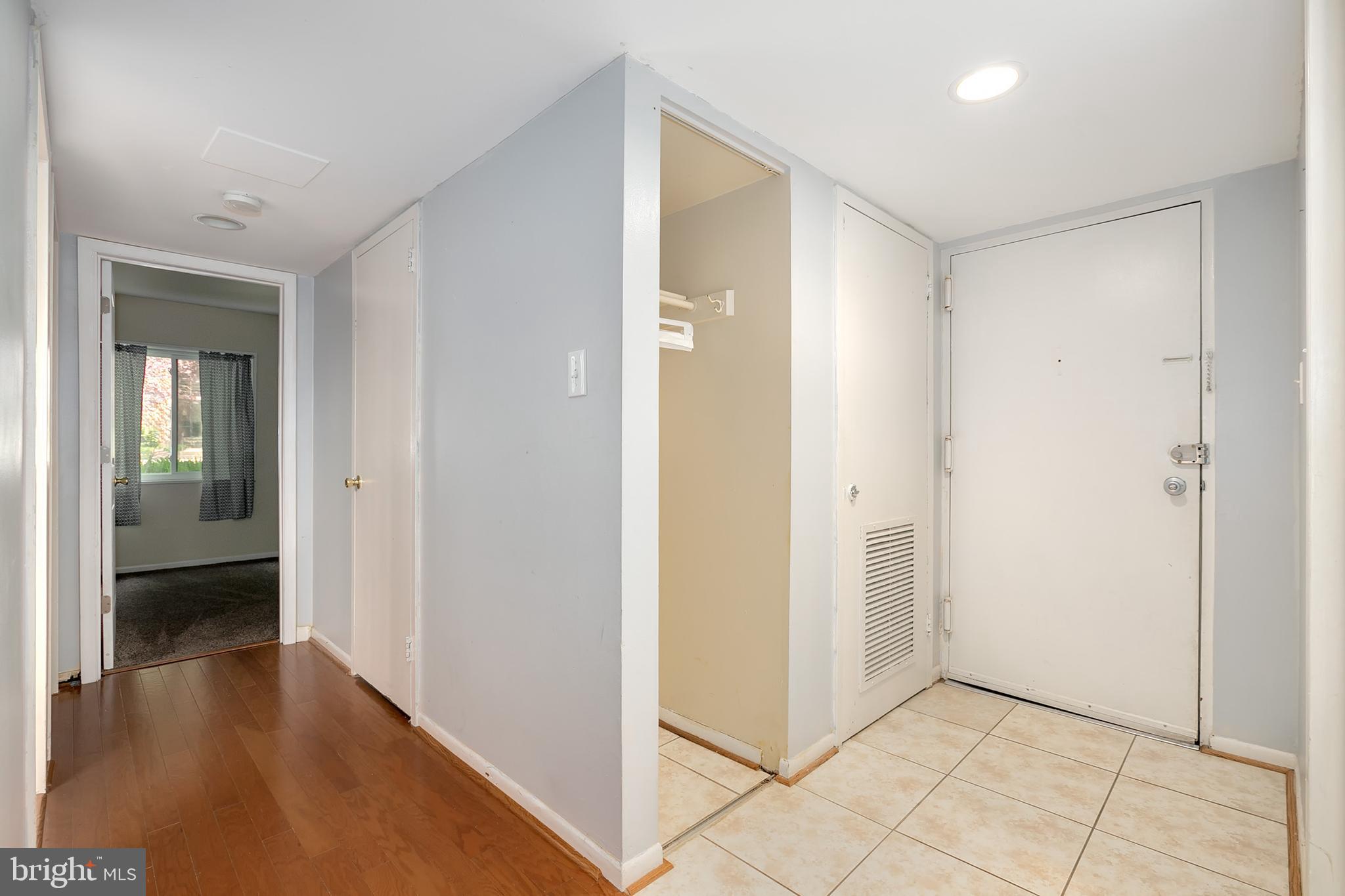 1525 Northgate Square, Unit 2C Reston, VA 20190 - Photo 5 of 32 Gallery Image 5