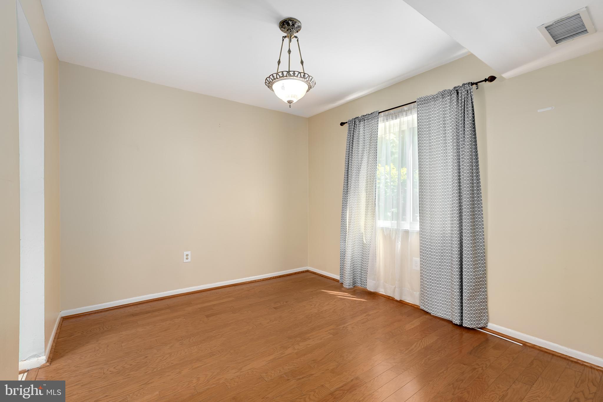 1525 Northgate Square, Unit 2C Reston, VA 20190 - Photo 9 of 32 Gallery Image 9