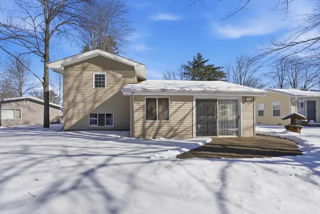 $244,500 | 5184 Pleasant Drive, Beaverton, MI 48612