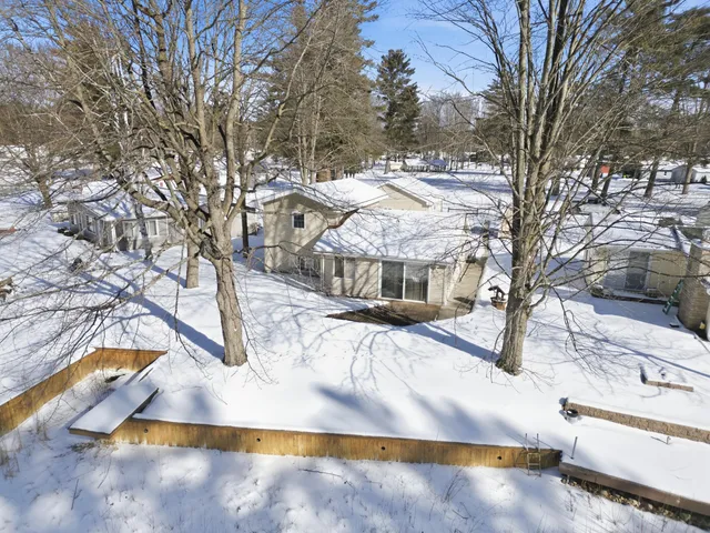 $244,500 | 5184 Pleasant Drive, Beaverton, MI 48612