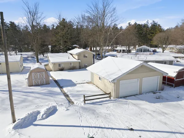 $239,900 | 5184 Pleasant Drive, Beaverton, MI 48612