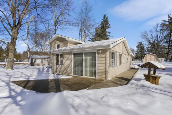 $239,900 | 5184 Pleasant Drive, Beaverton, MI 48612