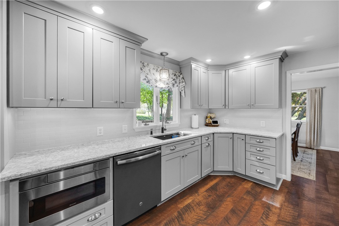 235 Castle Road Rochester, NY 14623 - Photo 10 of 37