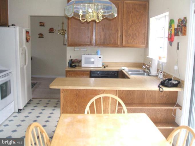 12901 River Ridge Place Laurel, MD 20708 - Photo 4 of 27 Kitchen