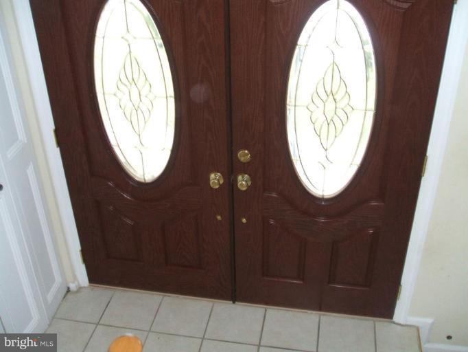 12901 River Ridge Place Laurel, MD 20708 - Photo 9 of 27 Entrance / Foyer