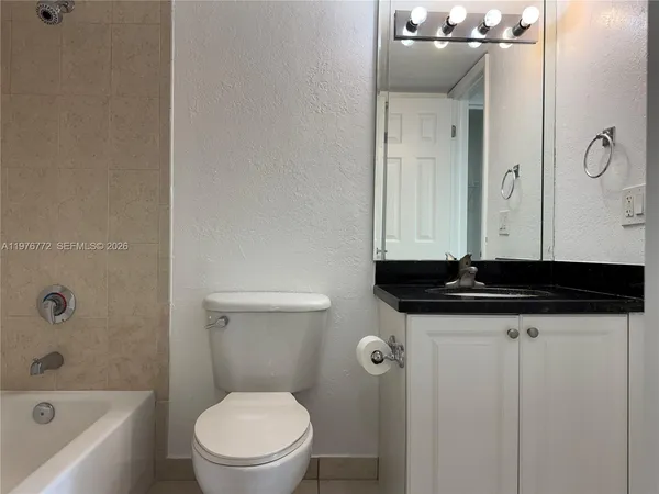 $1,900 | 13120 Southwest 92nd Avenue, Unit B302, Miami, FL 33176
