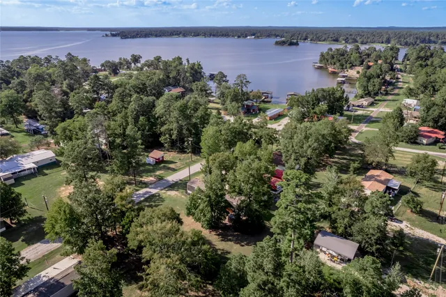 $149,900 | 844 Harbor Point Drive, Trinity, TX 75862