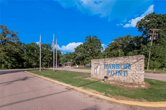 $149,900 | 844 Harbor Point Drive, Trinity, TX 75862