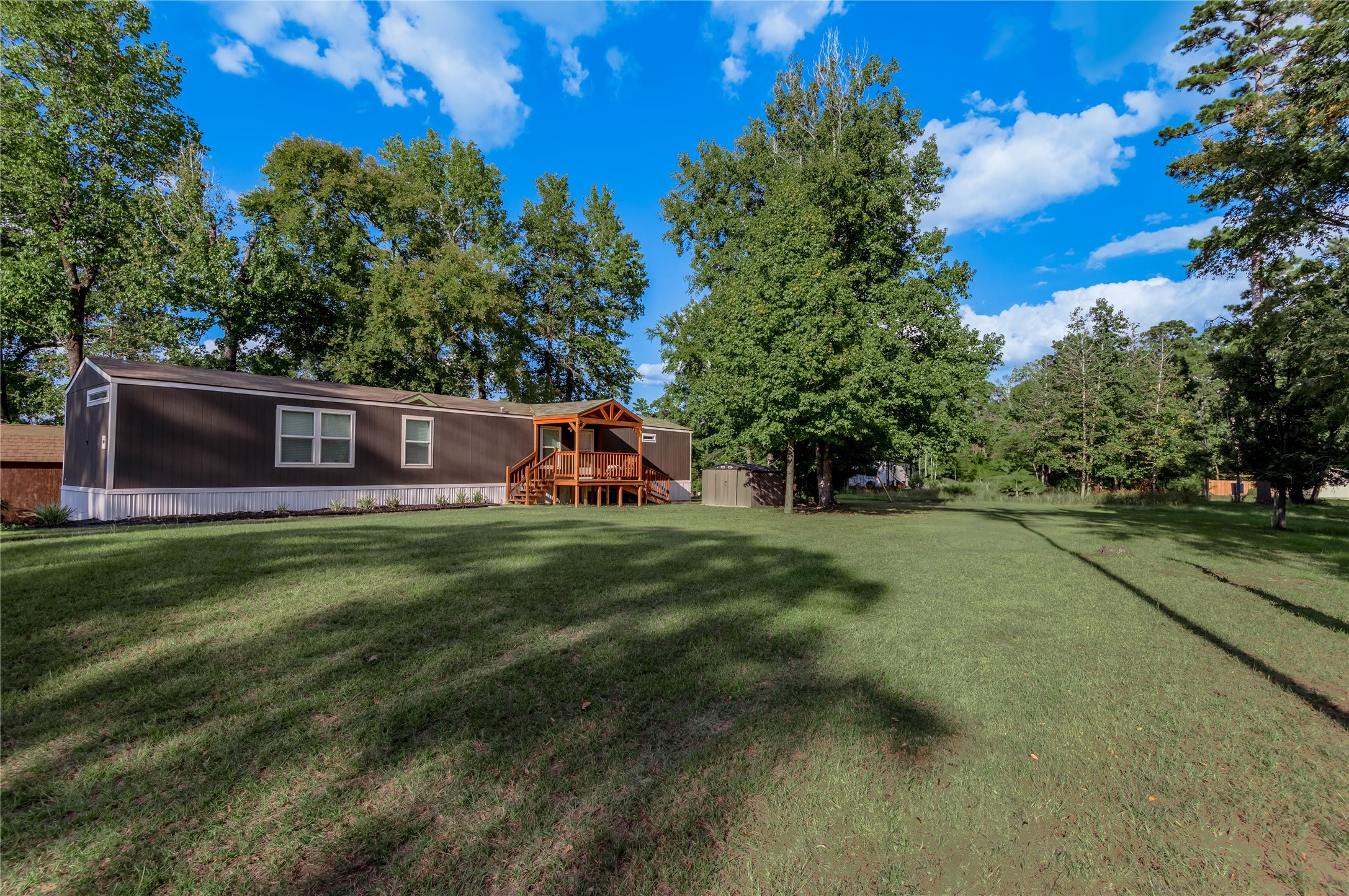 844 Harbor Point Drive Trinity, TX 75862 - Photo 5 of 32