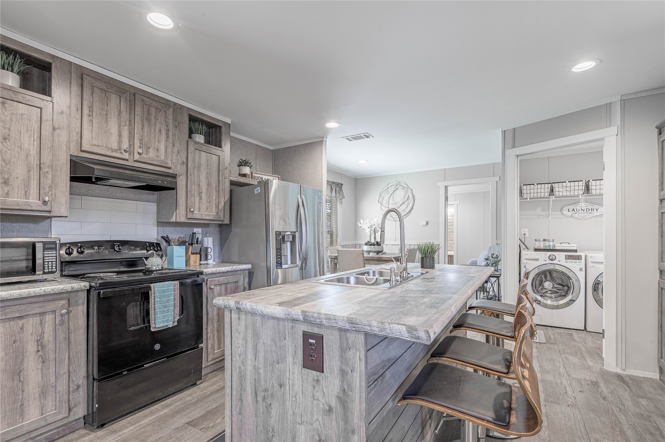 844 Harbor Point Drive Trinity, TX 75862 - Photo 10 of 32