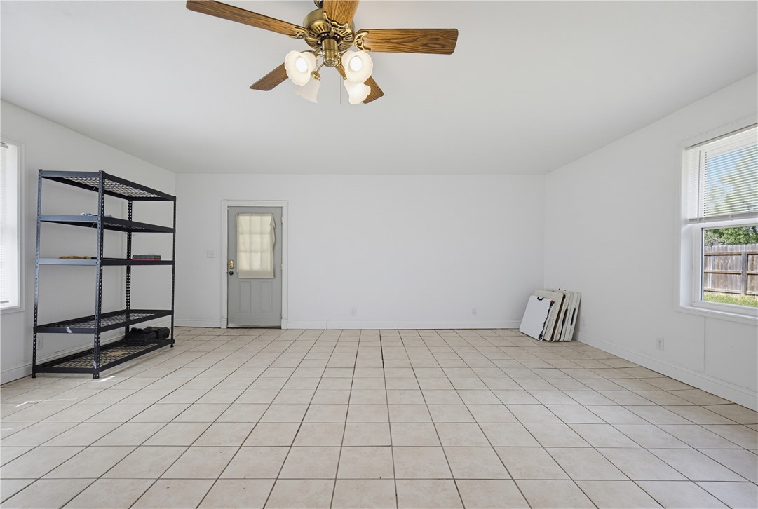106 Adkins Road Refugio, TX 78377 - Photo 5 of 38