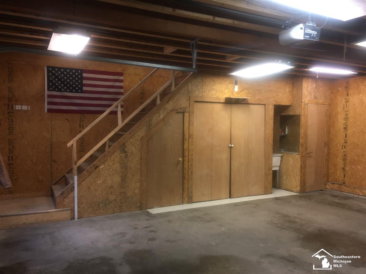 6946 Summerfield Road Temperance, MI 48182 - Photo 32 of 45 31371031-31.JPG