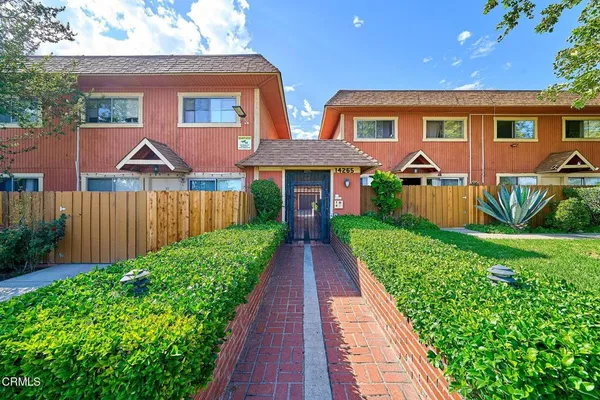 $525,000 | 14265 Terra Bella Street, Unit 59, Panorama City, CA 91402