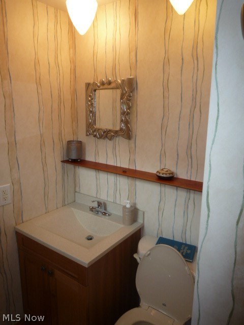 3647 Oak Road Stow, OH 44224 - Photo 19 of 25 First Floor Full Bath