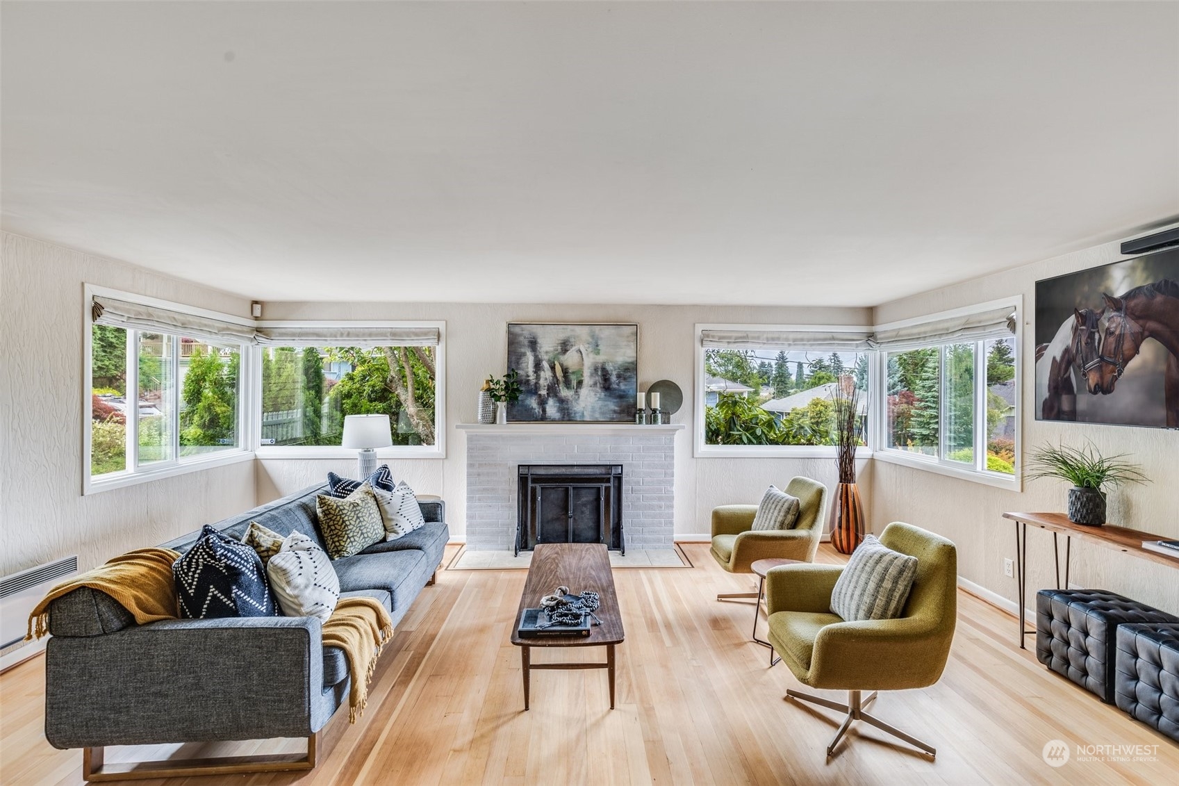 3728 Southwest Webster Street Seattle, WA 98126 - Photo 3 of 21 Gallery Image 3