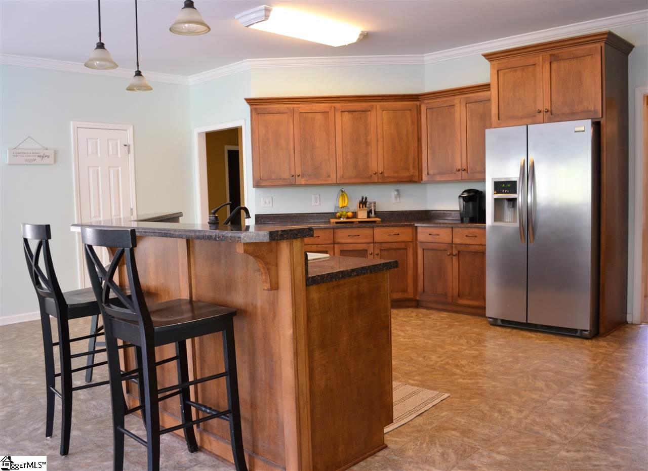 117 Mill Pond Road Easley, SC 29642 - Photo 4 of 36 Gallery Image 4