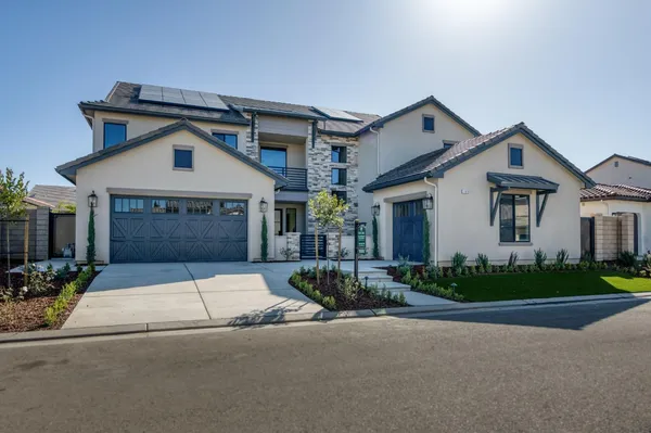 $1,648,000 | 11610 North Range Vw Drive, Fresno, CA 93730