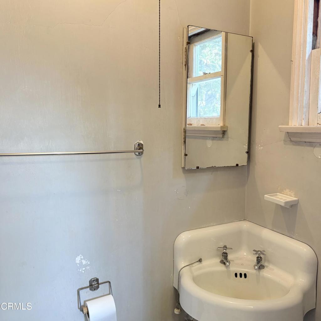 1000 Del Rey Avenue Pasadena, CA 91107 - Photo 14 of 23 IMG_0286