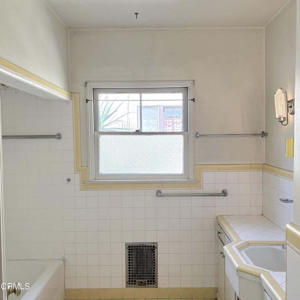 1000 Del Rey Avenue Pasadena, CA 91107 - Photo 19 of 23 IMG_0296