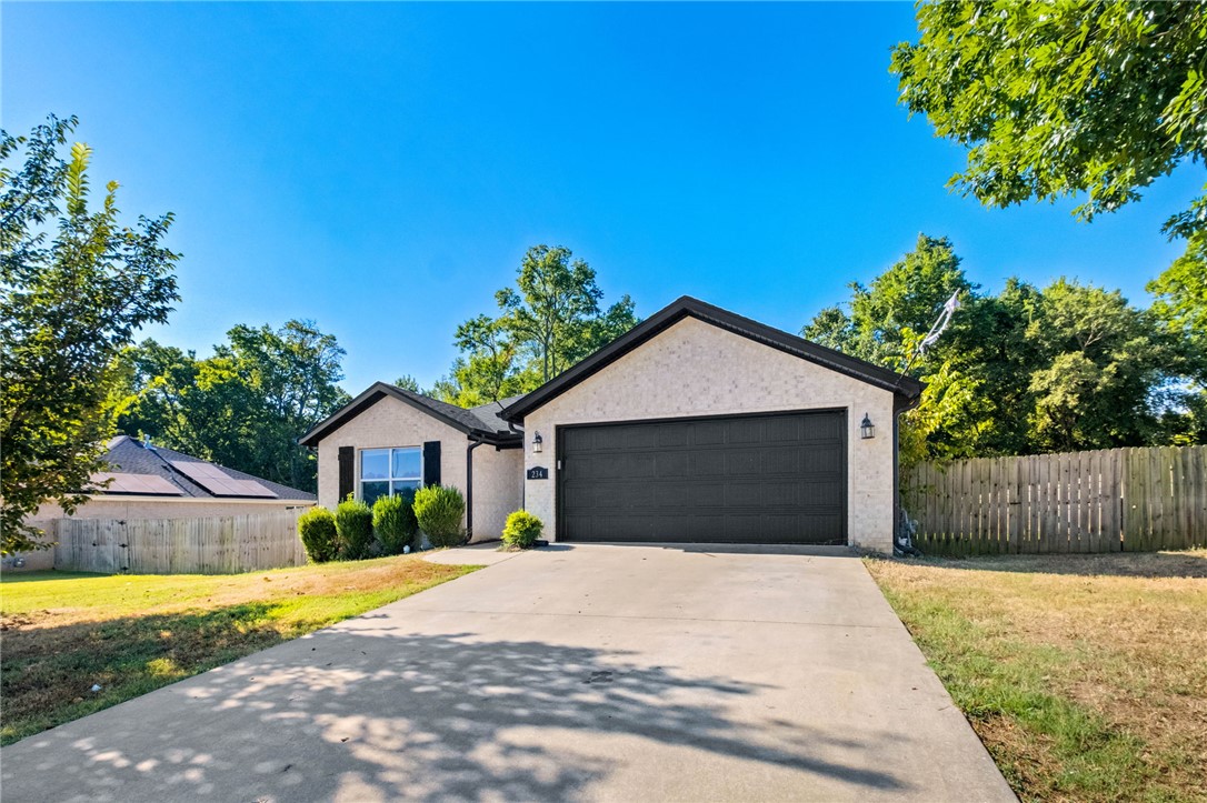 234 Alexandra Loop Elkins, AR 72727 - Photo 3 of 27 Gallery Image 3